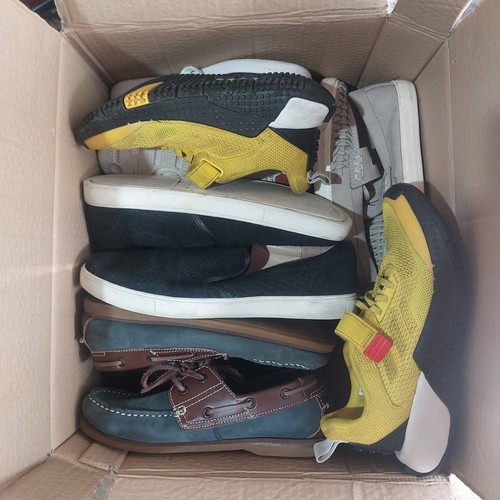 Boots trainers shoes job - 13,