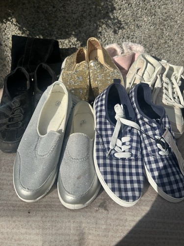 Joblot bundle size footwear - 4,